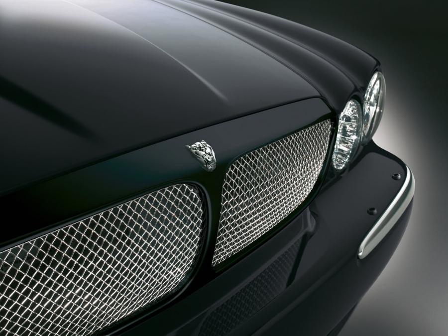  Jaguar XJR Portfolio 2006 года  (UK) (фото 6 из 23)